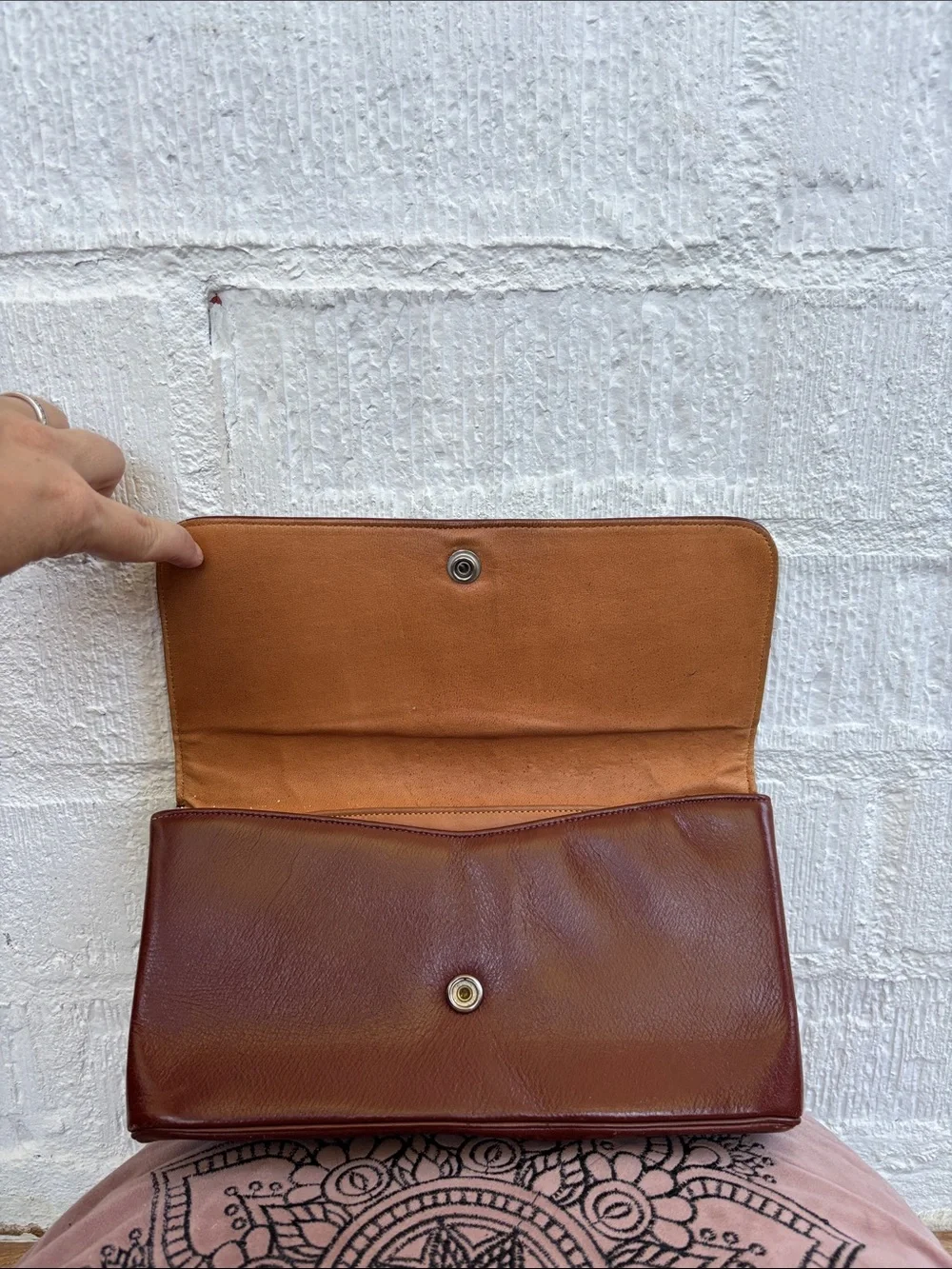 Vintage Champion Brown Leather Clutch Wallet - Sleek Everyday Carry